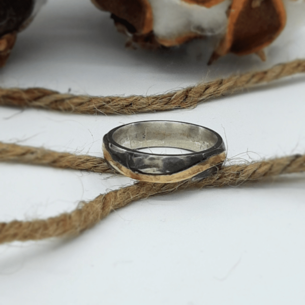 Ring silver en goud, ontwerp Femke Kleisen Designs