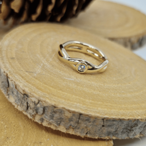 Geelgoud en briljant in ring design Femke Kleisen Designs