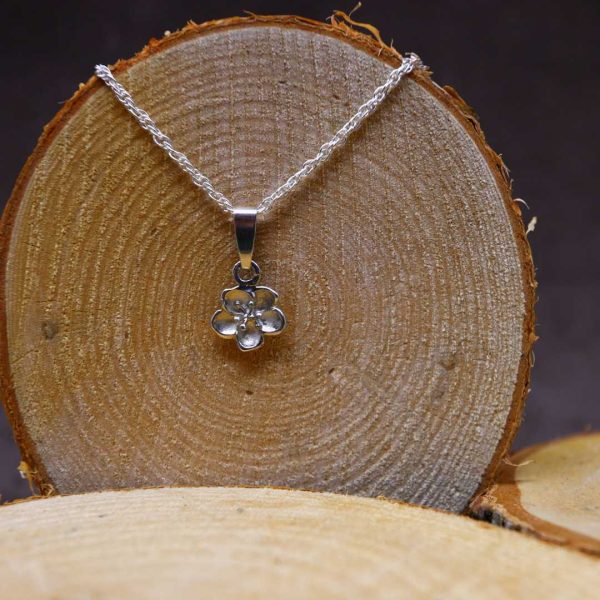 Almond blossom jewellery pendant handmade artpiece Amandelbloesem hanger handgemaakt kunstwerk